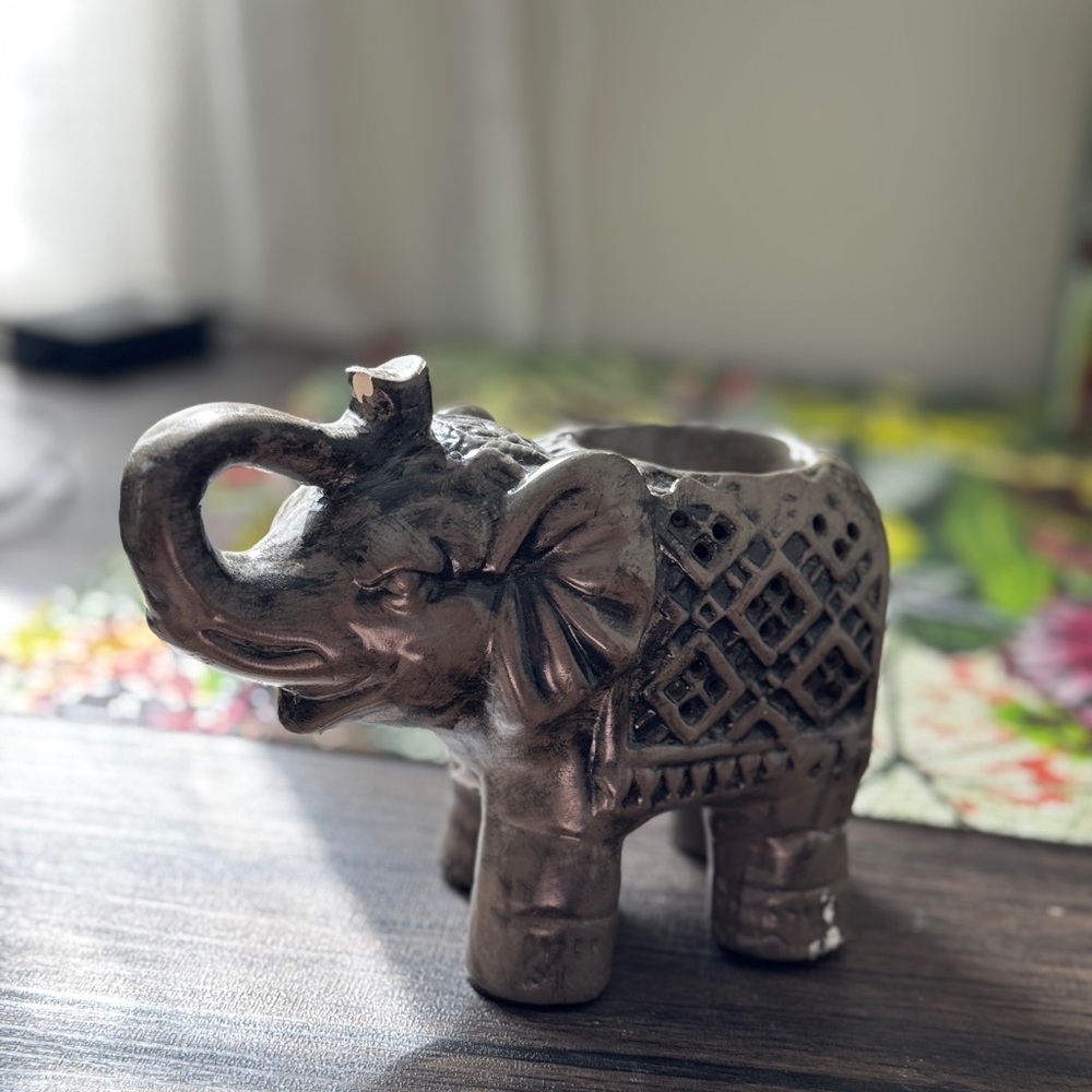 Ceramic Elephant Tealight Holder